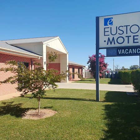 Euston Motel Exterior photo